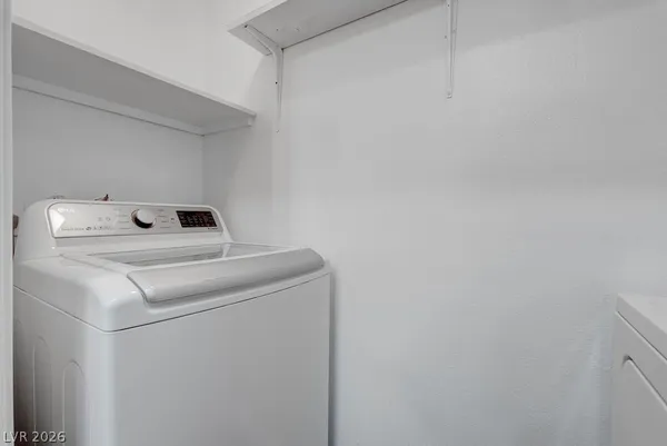 $1,400 | 231 West Horizon Ridge Parkway, Unit 917, Henderson, NV 89012