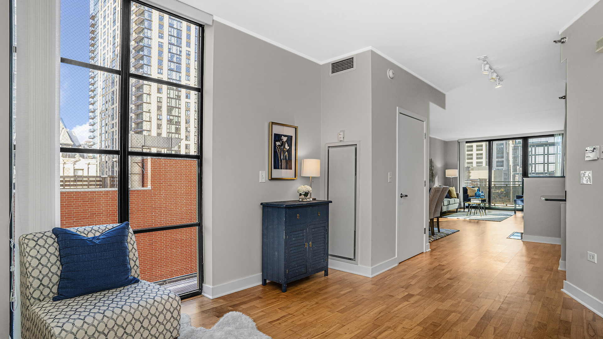 744 North Clark Street, Unit 505 Chicago, IL 60654 - Photo 10 of 18