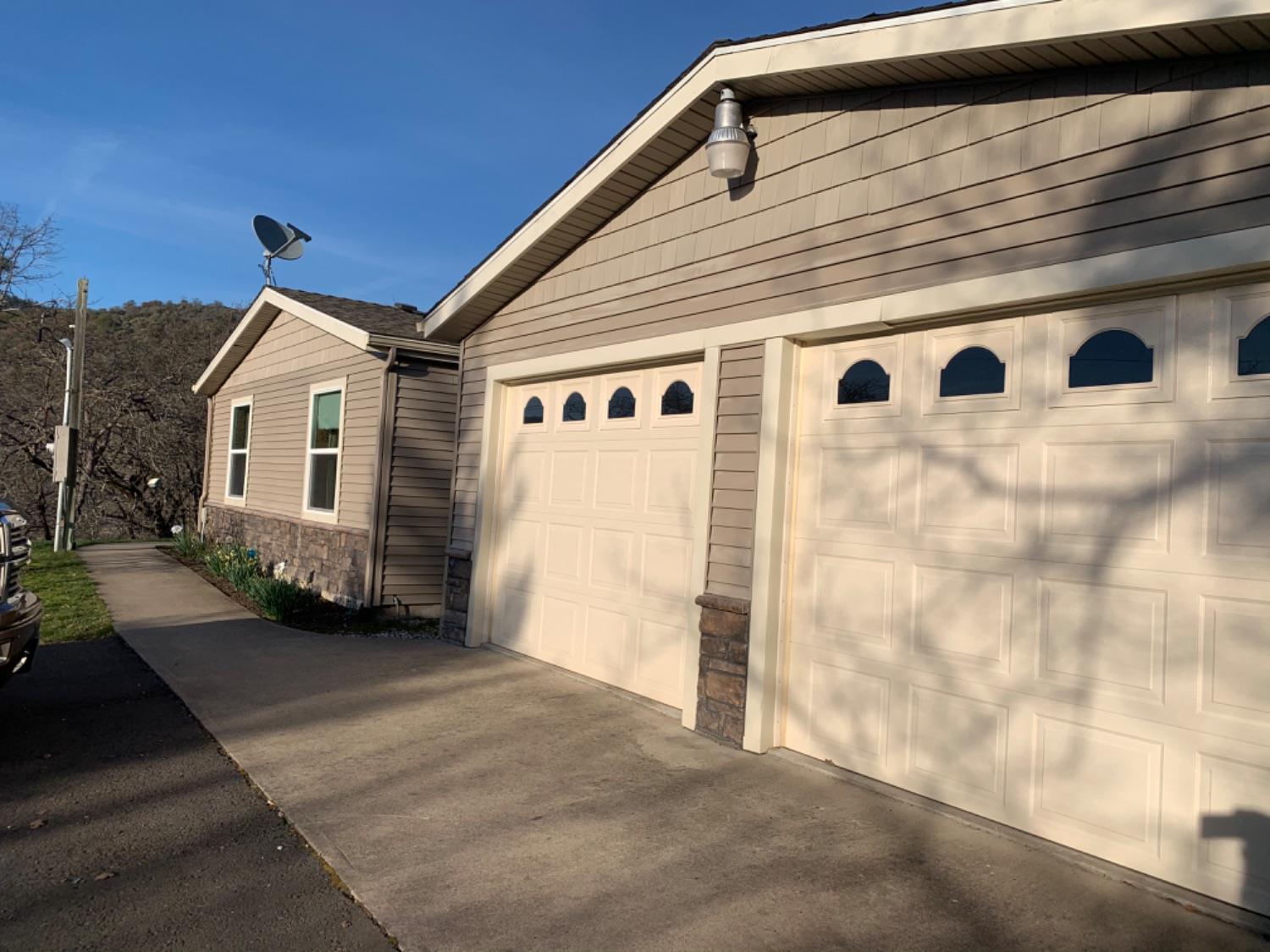 1900 Worthington Road Eagle Point, OR 97524 - Photo 2 of 33 Additional Photo
