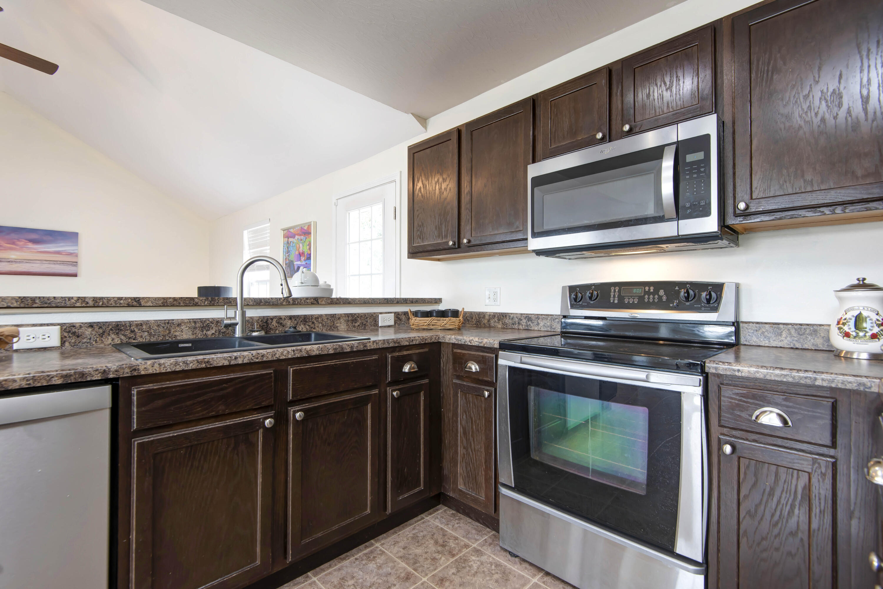 3808 North Springbrooke Avenue Springfield, MO 65803 - Photo 6 of 16 Springbrooke (16)