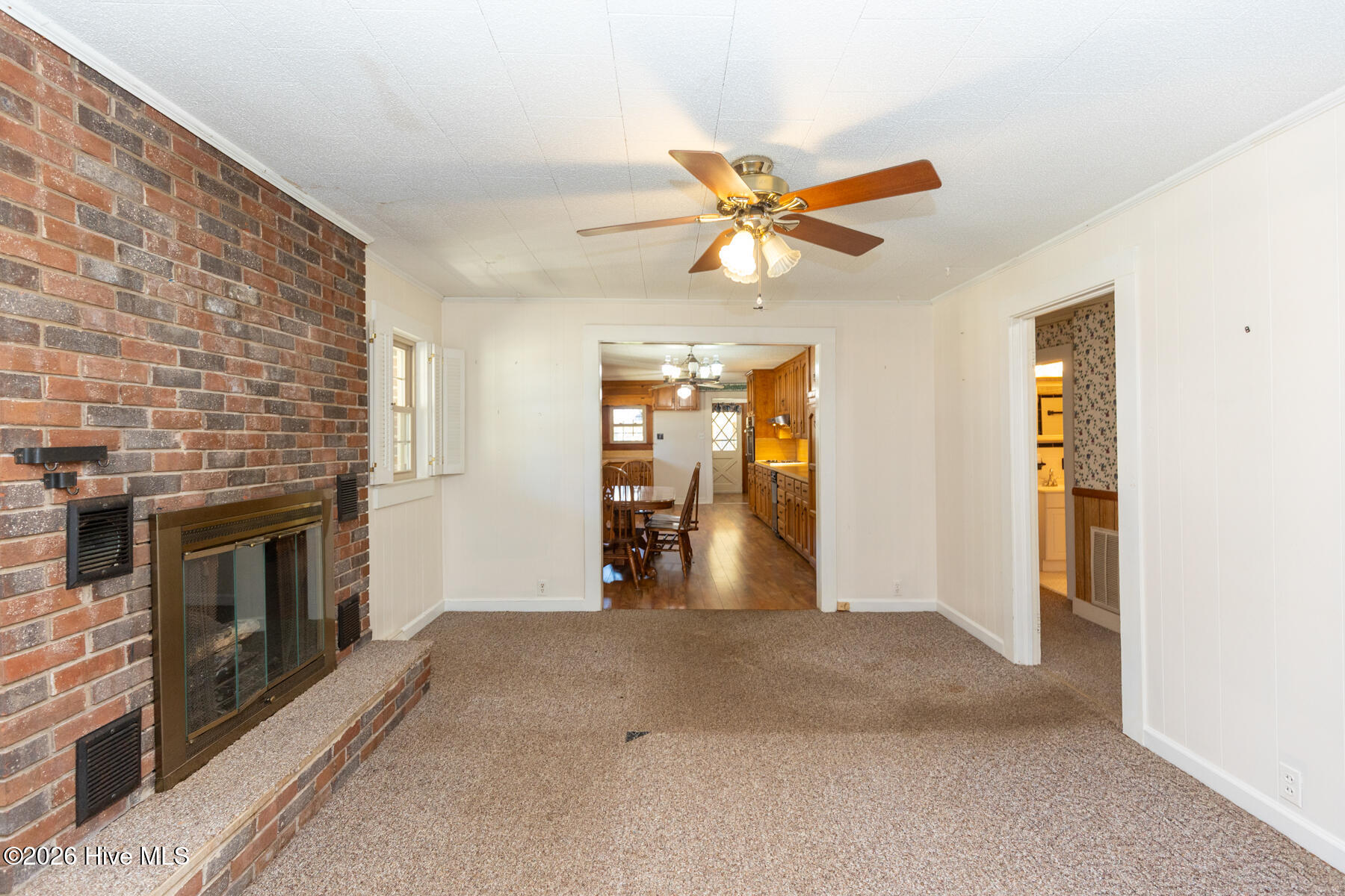 600 Mt Carmel Road Carthage, NC 28327 - Photo 2 of 33 living room1