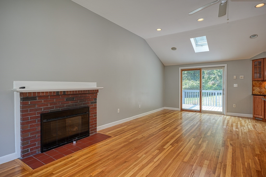 10 Town Line Road Burlington, MA 01803 - Photo 10 of 33 Gallery Image 10