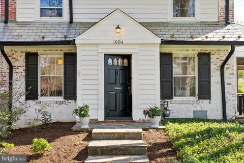 $1,050,000 | 1004 Janneys Lane, Alexandria, VA 22314