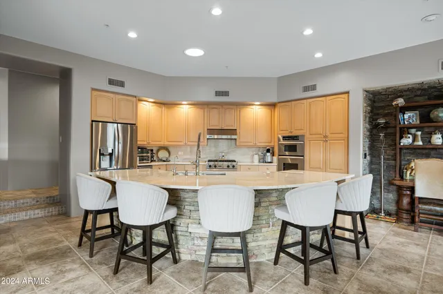 $10,000 | 10397 East Loving Tree Lane, Scottsdale, AZ 85262