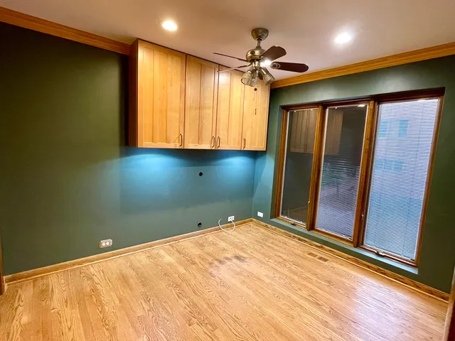 $2,450 | 5145 Washington Street, Unit 2, Downers Grove, IL 60515