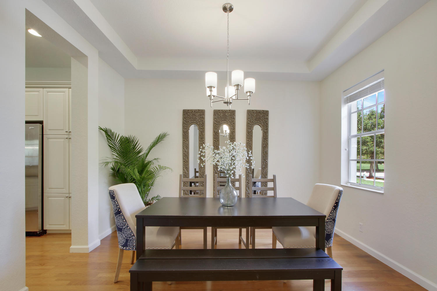 107 Via Azurra Jupiter, FL 33458 - Photo 5 of 23 107 Via Azurra Jupiter FL-large-006-12-D