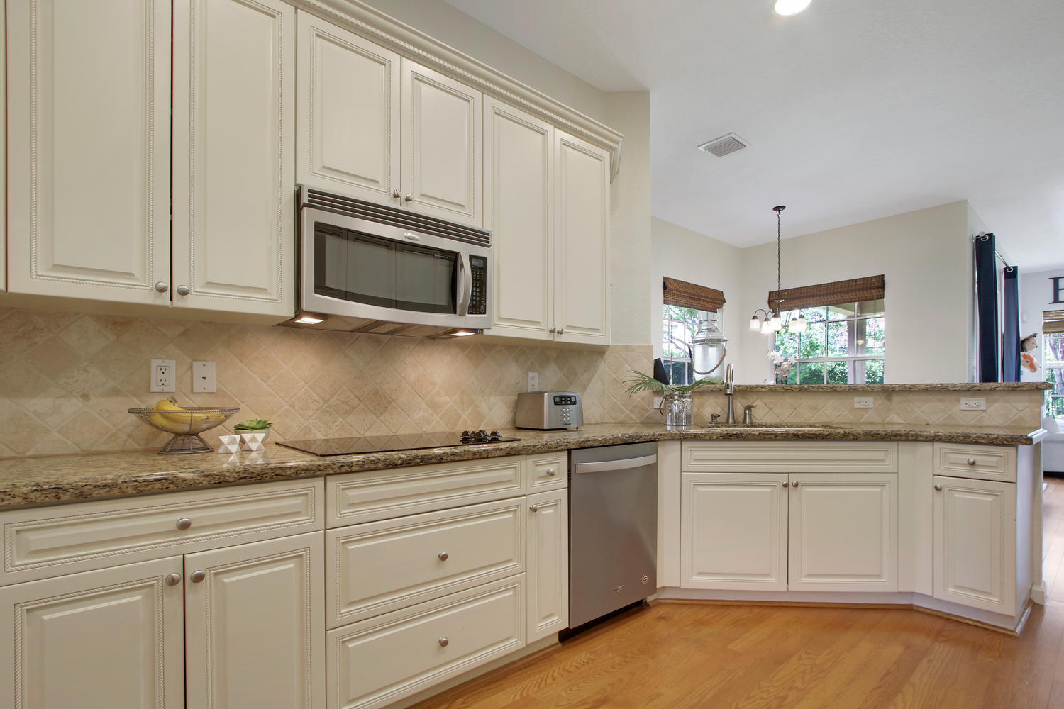 107 Via Azurra Jupiter, FL 33458 - Photo 7 of 23 107 Via Azurra Jupiter FL-large-008-6-Ki