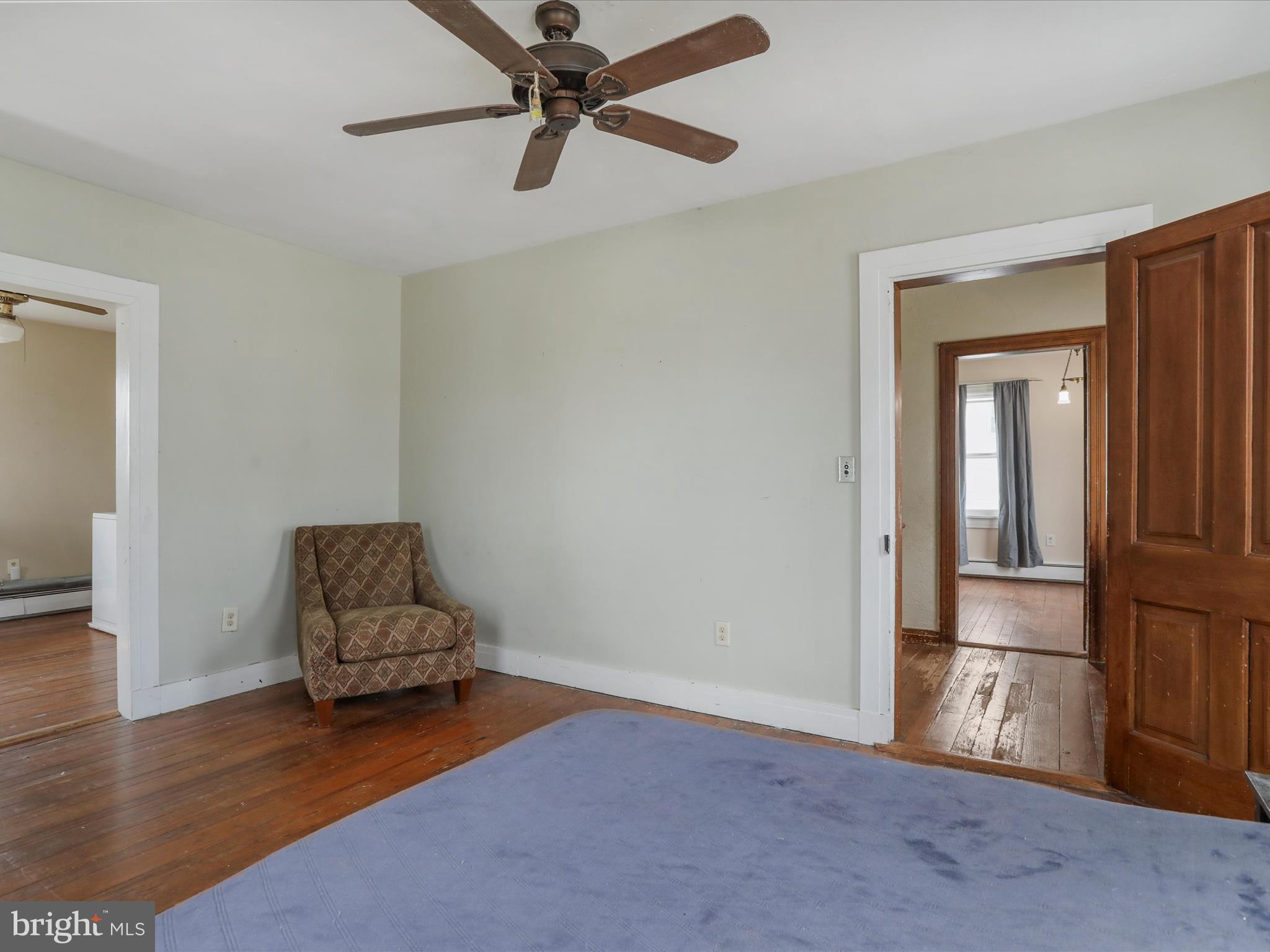 35 Middle Street Taneytown, MD 21787 - Photo 29 of 41 a living room with furniture and a window