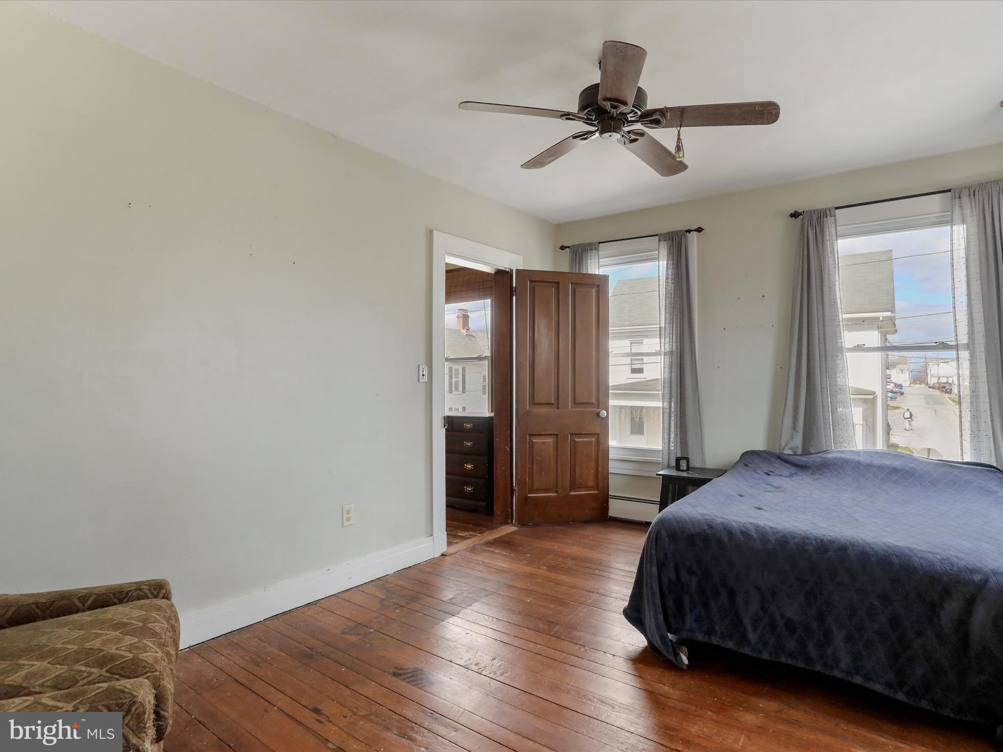 35 Middle Street Taneytown, MD 21787 - Photo 30 of 41 a bedroom with a bed and a window