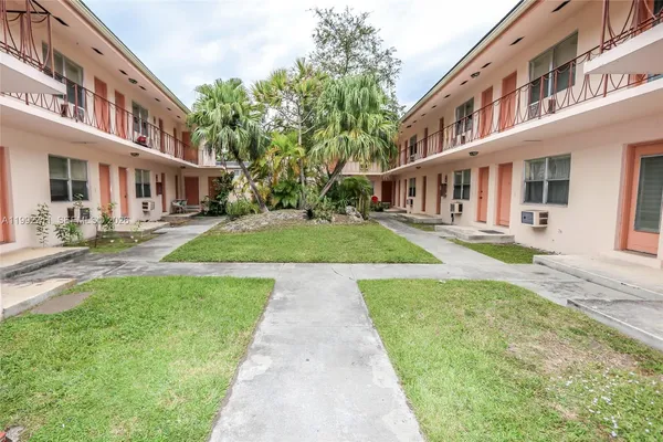 $2,000 | 1250 South Alhambra Circle, Unit 12A, Coral Gables, FL 33146