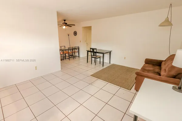 $2,000 | 1250 South Alhambra Circle, Unit 12A, Coral Gables, FL 33146