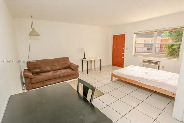 $2,000 | 1250 South Alhambra Circle, Unit 12A, Coral Gables, FL 33146