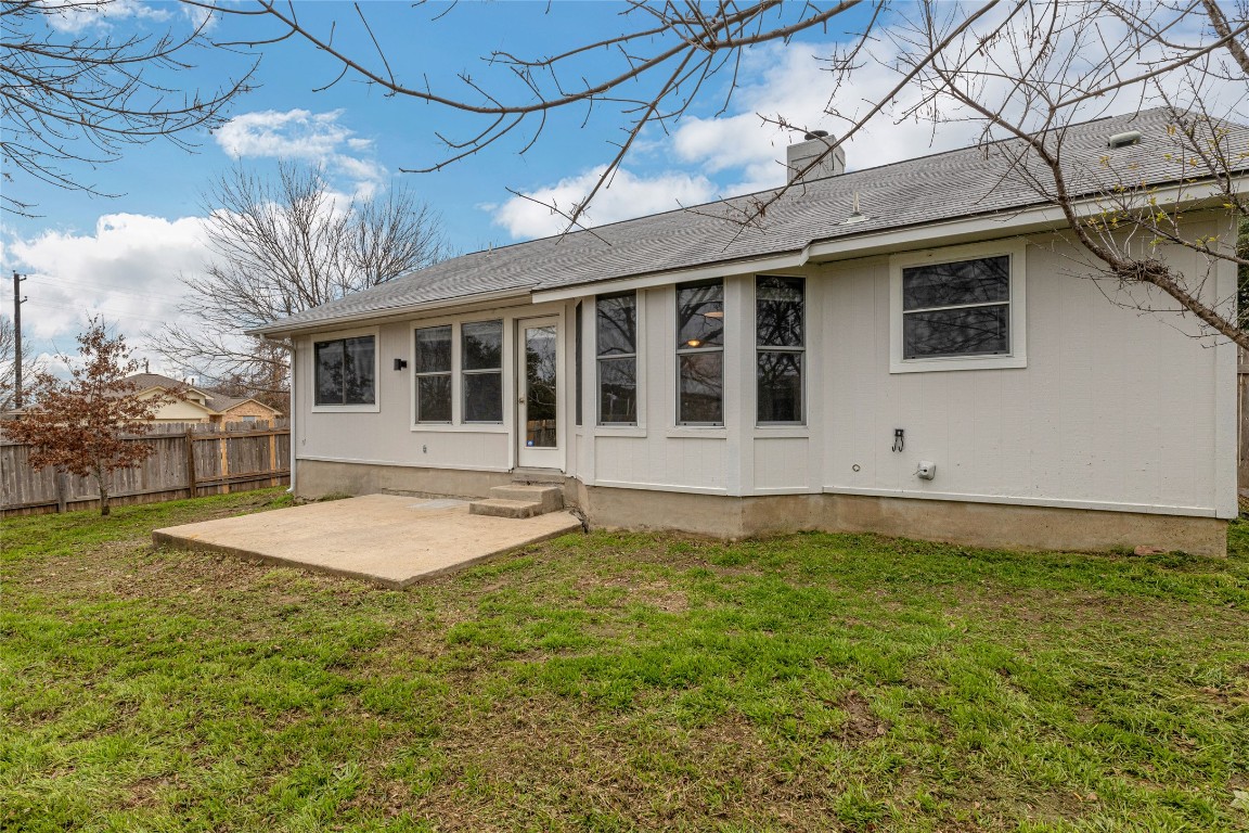 313 Caladium Drive Georgetown, TX 78626 - Photo 30 of 36 a house with swimming pool in front of it