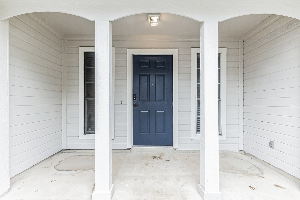 313 Caladium Drive Georgetown, TX 78626 - Photo 6 of 36 front view of a house with a door