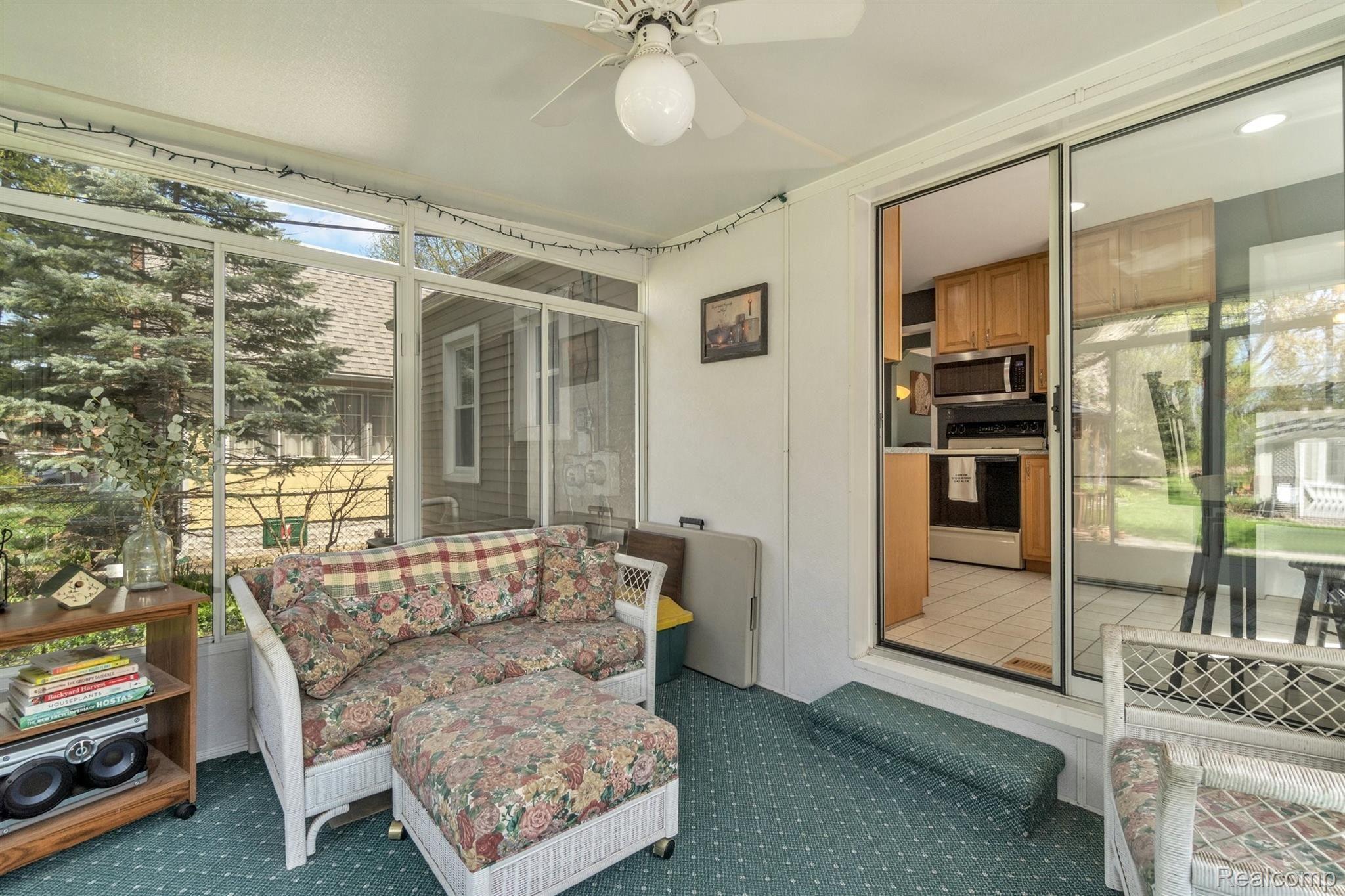 3115 Harvard Road Royal Oak, MI 48073 - Photo 13 of 34 Sunroom