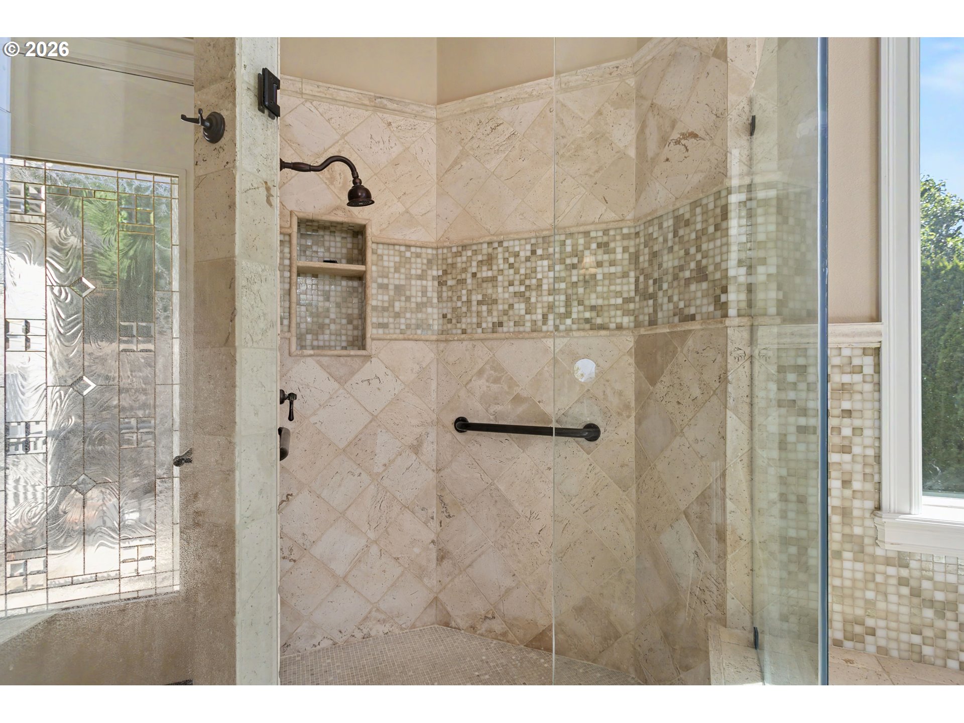 330 Northwest Ilwaco Street Camas, WA 98607 - Photo 19 of 47 Owner's Suite Bathroom