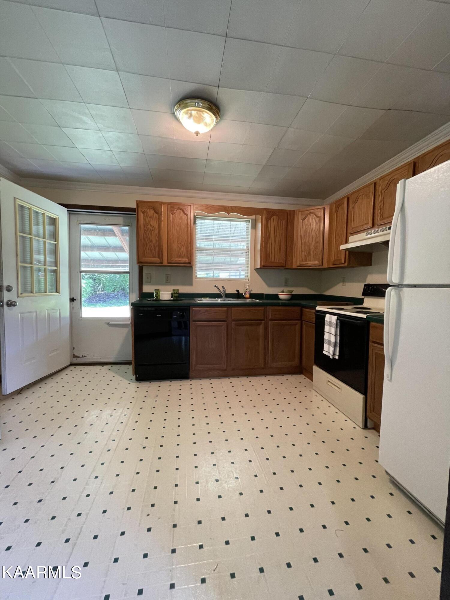 714 Sinking Springs Road Clinton, TN 37716 - Photo 25 of 33 DC3D7BD3-F8BE-4BDF-B49C-EE4FDD8011DB