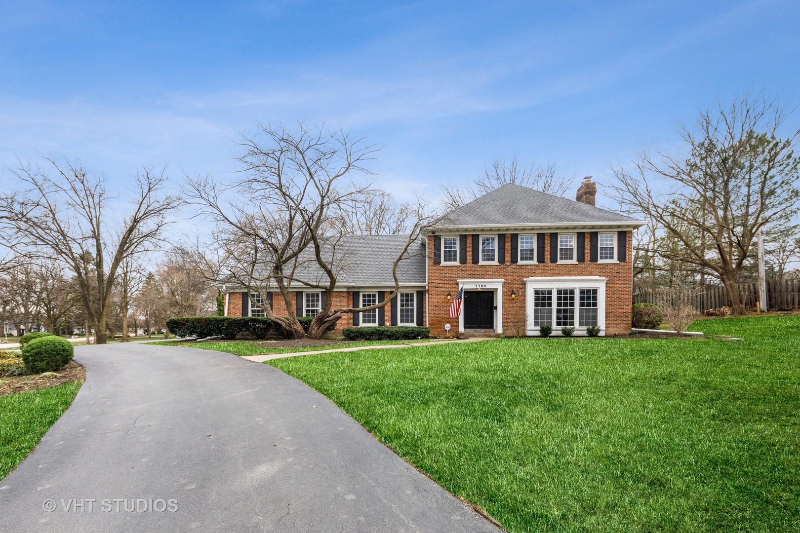 1100 Woodview Road Burr Ridge, IL 60527 - Photo 2 of 31