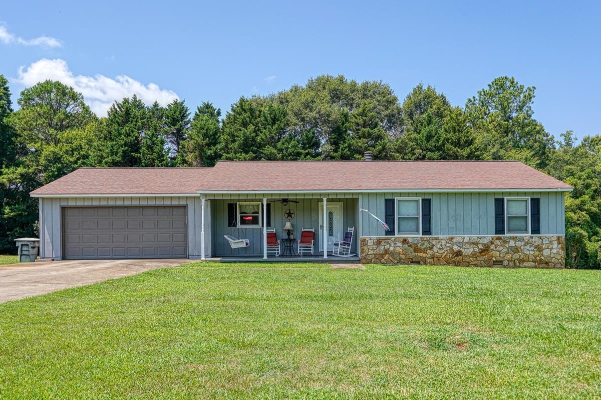 823 10th Street Gaffney, SC 29340 - Photo 1 of 28 Gallery Image 1