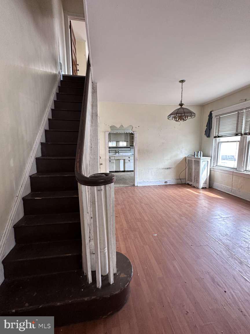 2255 South Bucknell Street Philadelphia, PA 19145 - Photo 2 of 6