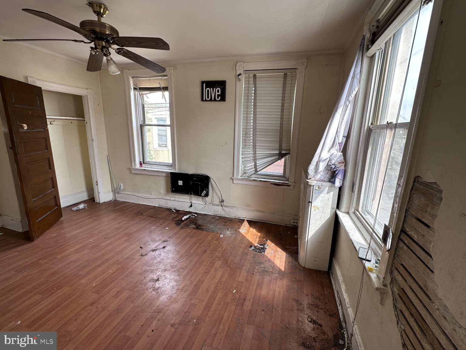 2255 South Bucknell Street Philadelphia, PA 19145 - Photo 4 of 6