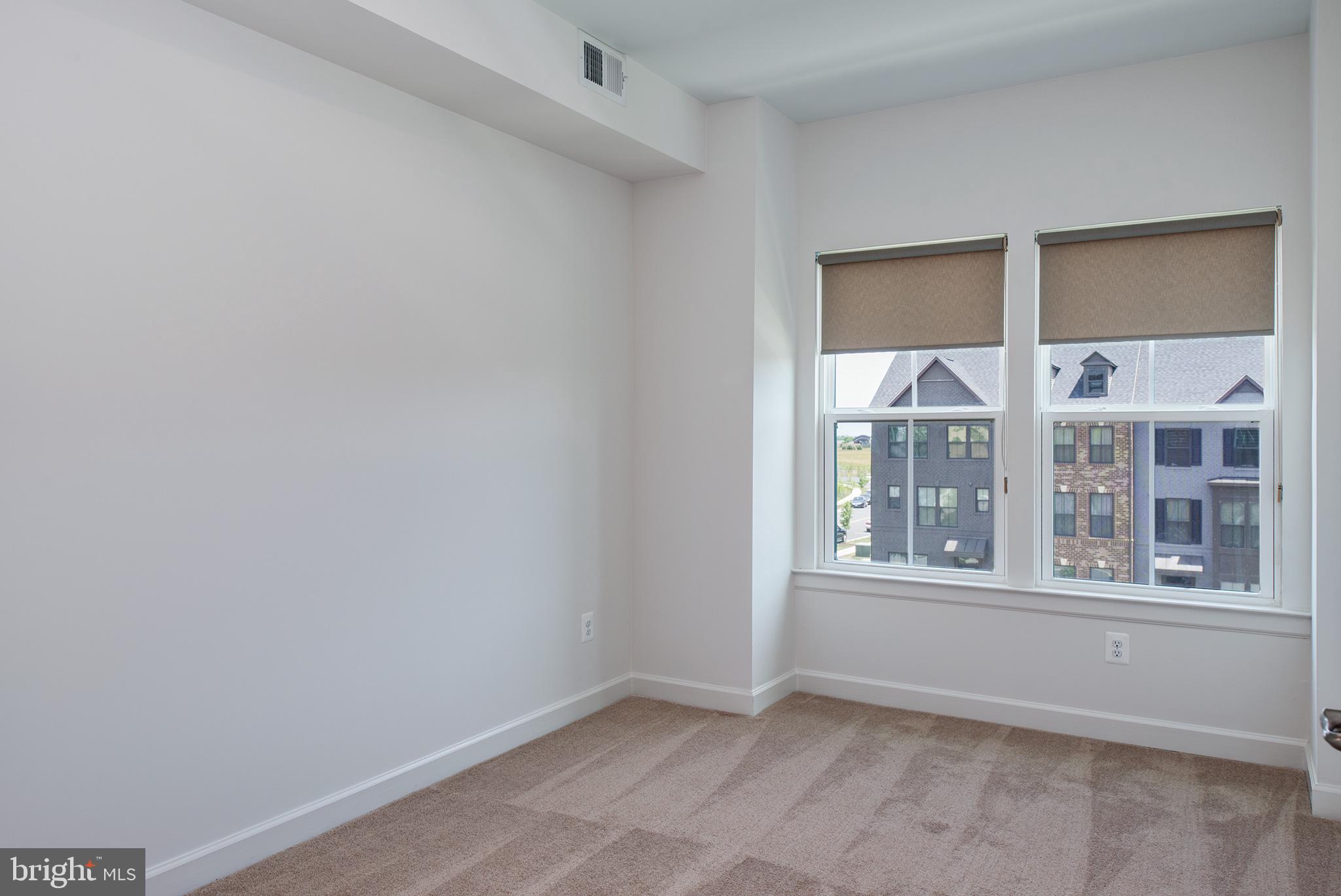 22170 Maple Tree Terrace Ashburn, VA 20148 - Photo 21 of 45 3rd Floor Bedroom 3