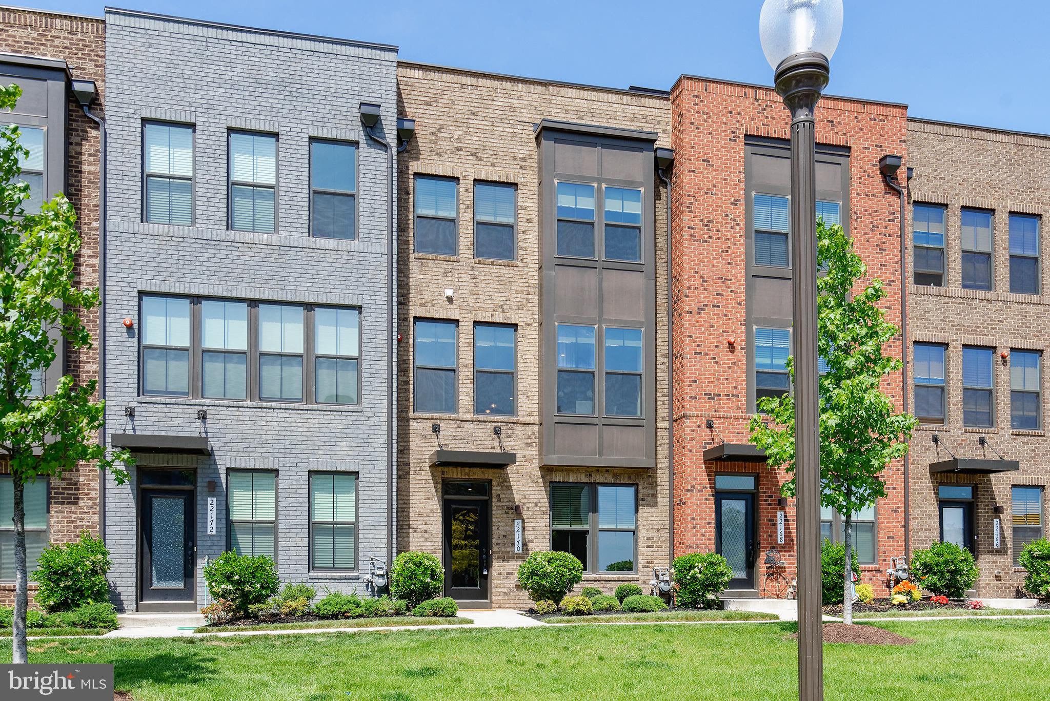 22170 Maple Tree Terrace Ashburn, VA 20148 - Photo 31 of 45 5 Year Old, Shows like a Model - Metro Walk TH