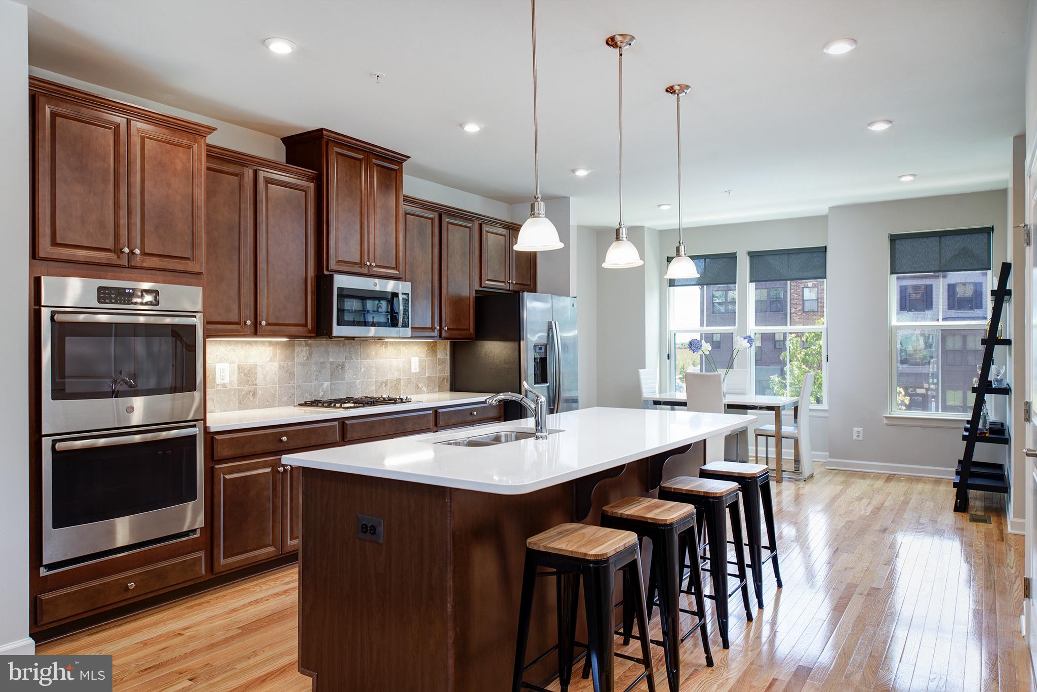 22170 Maple Tree Terrace Ashburn, VA 20148 - Photo 9 of 45 Large Quartz Island Seats 4