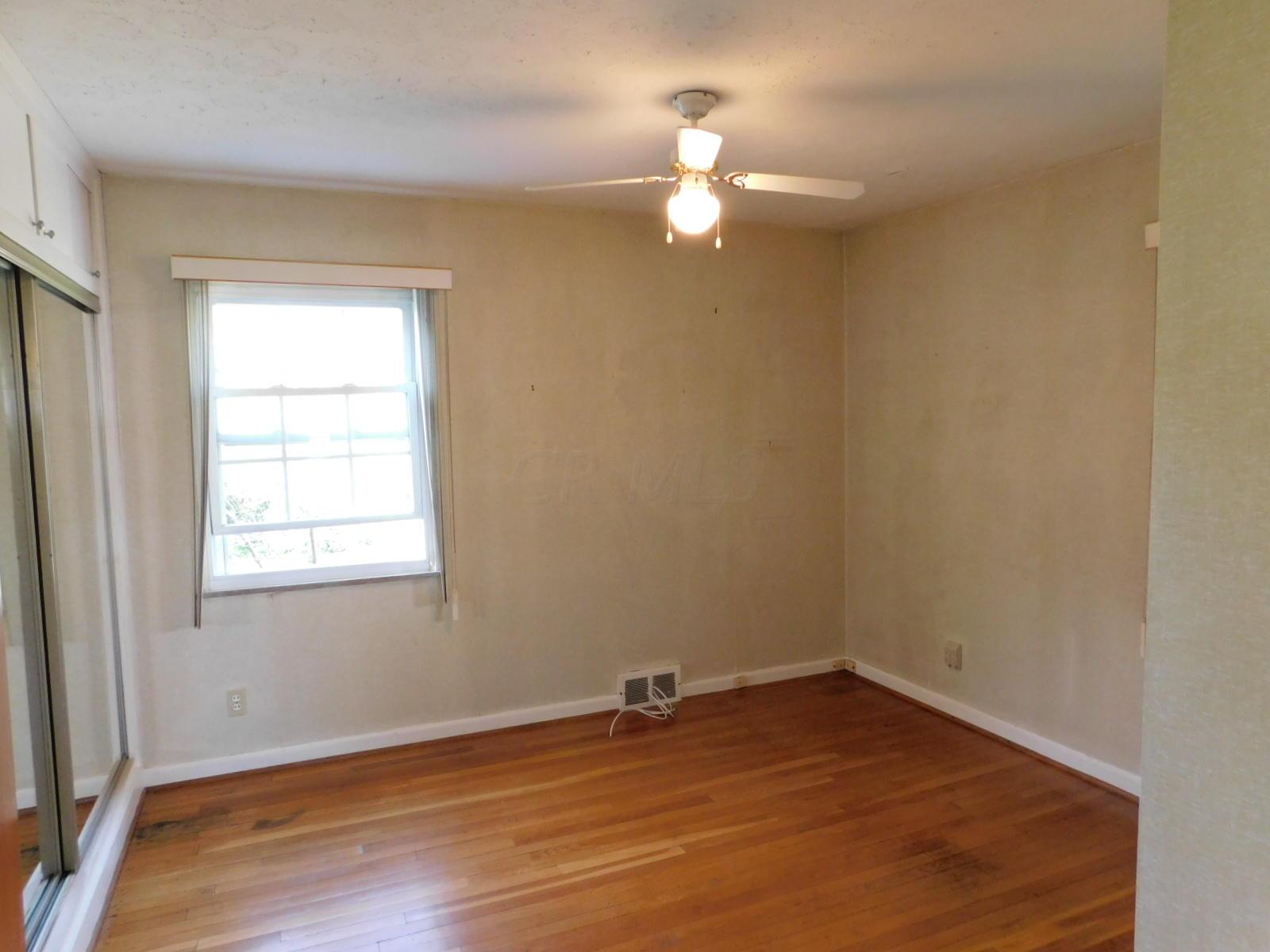 1975 Jervis Road Columbus, OH 43221 - Photo 6 of 8