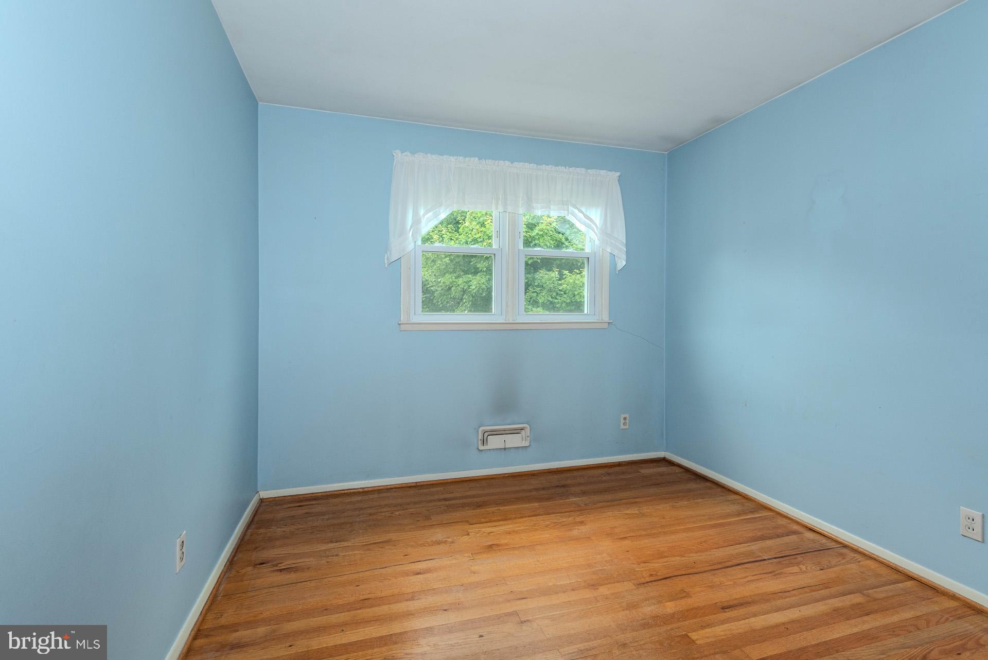 208 Ardmore Road Linthicum Heights, MD 21090 - Photo 25 of 58 an empty room with a window