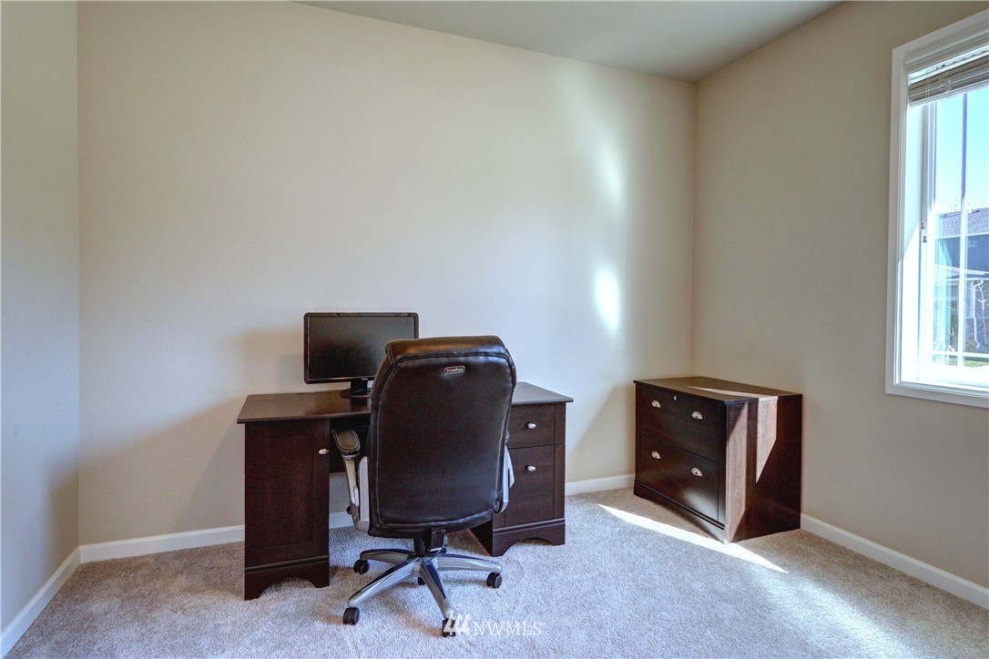18704 40th Avenue Southeast Bothell, WA 98012 - Photo 5 of 25 Gallery Image 5