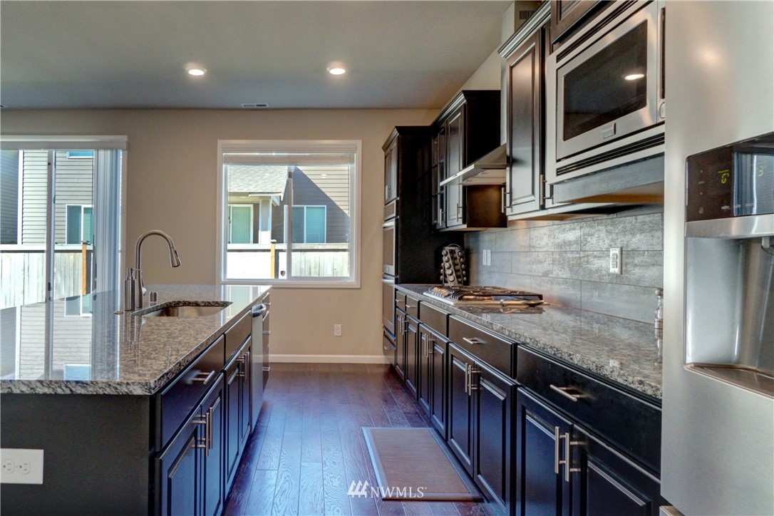 18704 40th Avenue Southeast Bothell, WA 98012 - Photo 10 of 25 Gallery Image 10