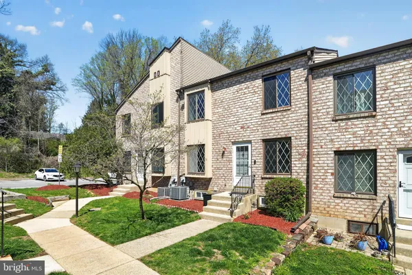 $224,900 | 5200 Hilltop Drive, Unit 470, Brookhaven, PA 19015
