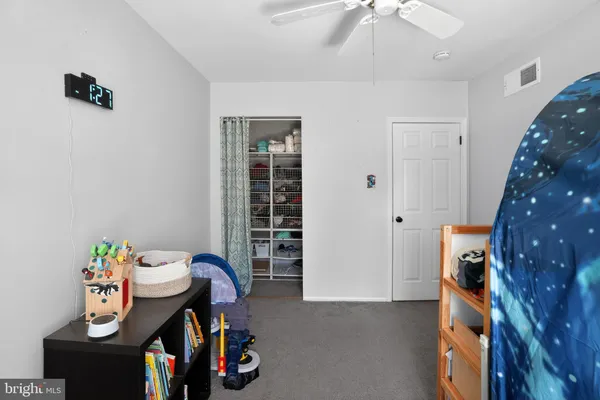$224,900 | 5200 Hilltop Drive, Unit 470, Brookhaven, PA 19015