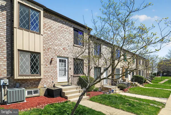 $224,900 | 5200 Hilltop Drive, Unit 470, Brookhaven, PA 19015