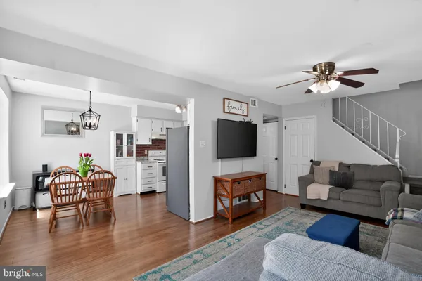 $224,900 | 5200 Hilltop Drive, Unit 470, Brookhaven, PA 19015