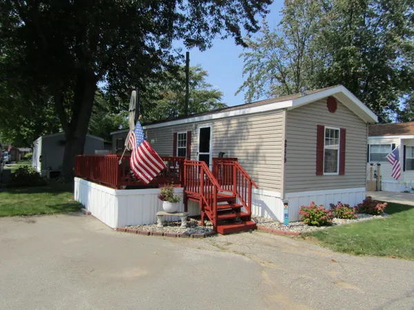 $49,900 | 2779 South Canal Street, Ludington, MI 49431