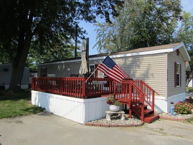 $49,900 | 2779 South Canal Street, Ludington, MI 49431