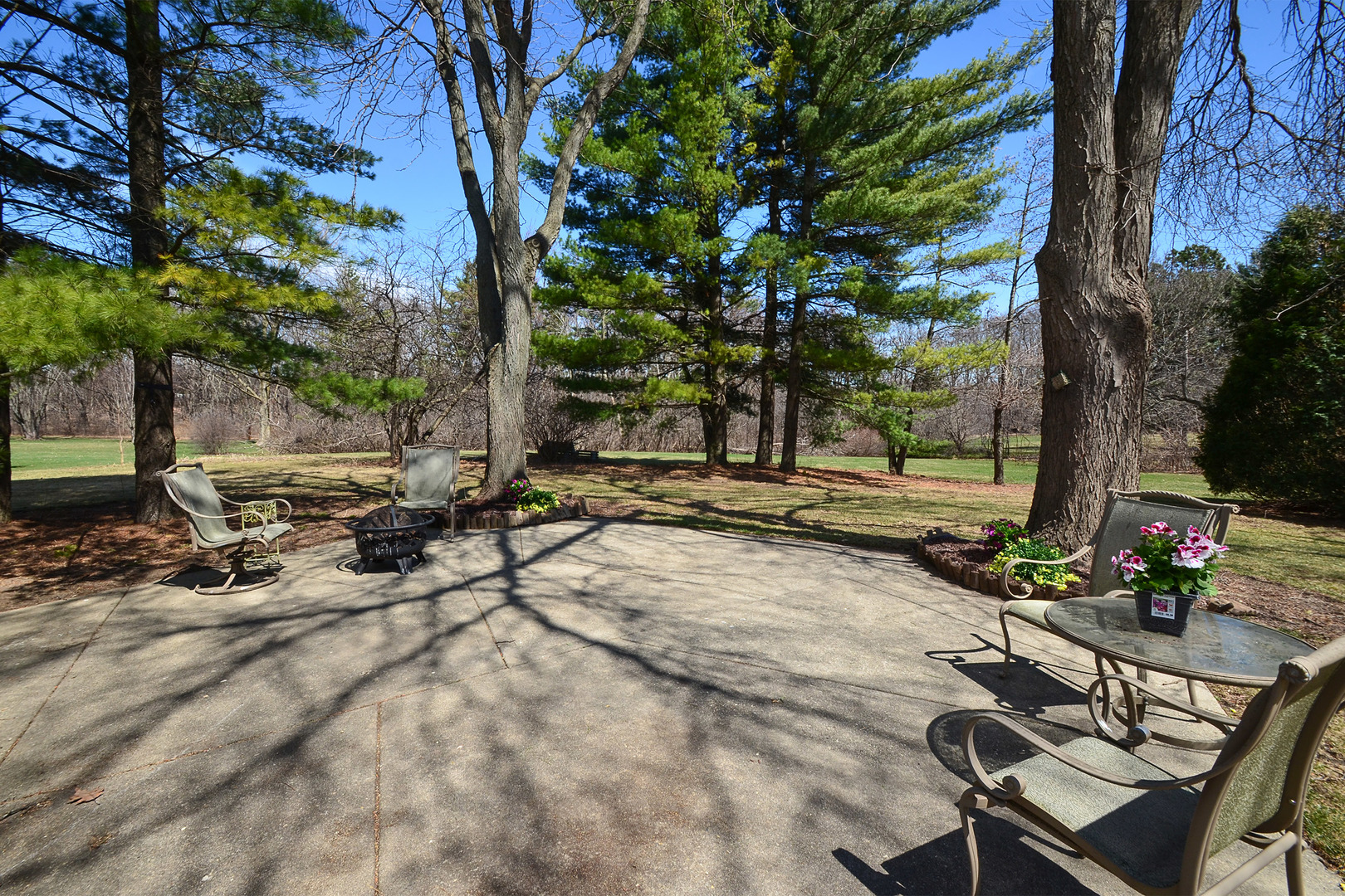 1850 West Tweed Road Inverness, IL 60067 - Photo 22 of 23 Gallery Image 22