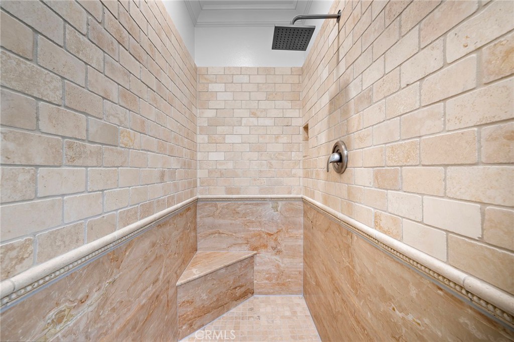 5 Citrus Lane Ladera Ranch, CA 92694 - Photo 41 of 54 a bathroom with a bathtub