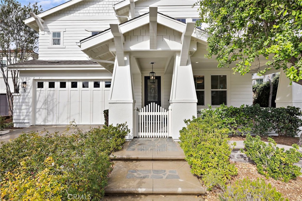 5 Citrus Lane Ladera Ranch, CA 92694 - Photo 53 of 54 a front view of a house with a garden
