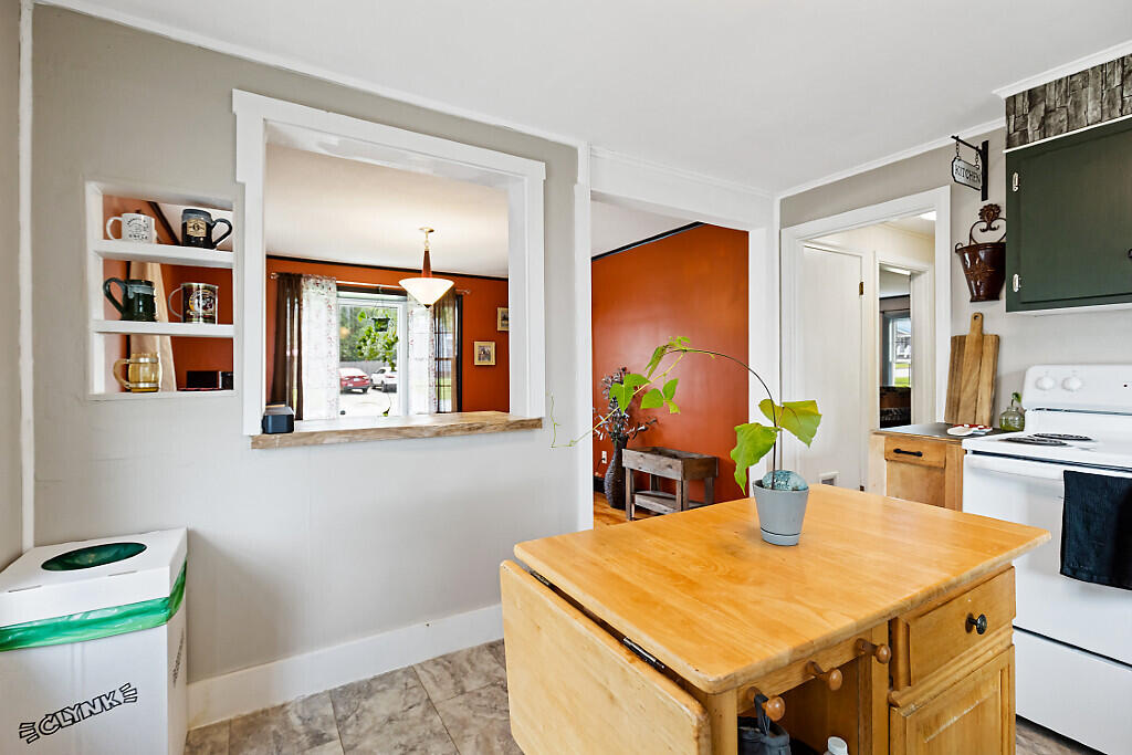 29 Sterling Street Waterville, ME 04901 - Photo 18 of 39 18_BP5A8684_DxO_mls