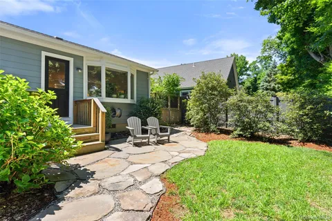 $929,000 | 170 Crest Drive, Tarrytown, NY 10591