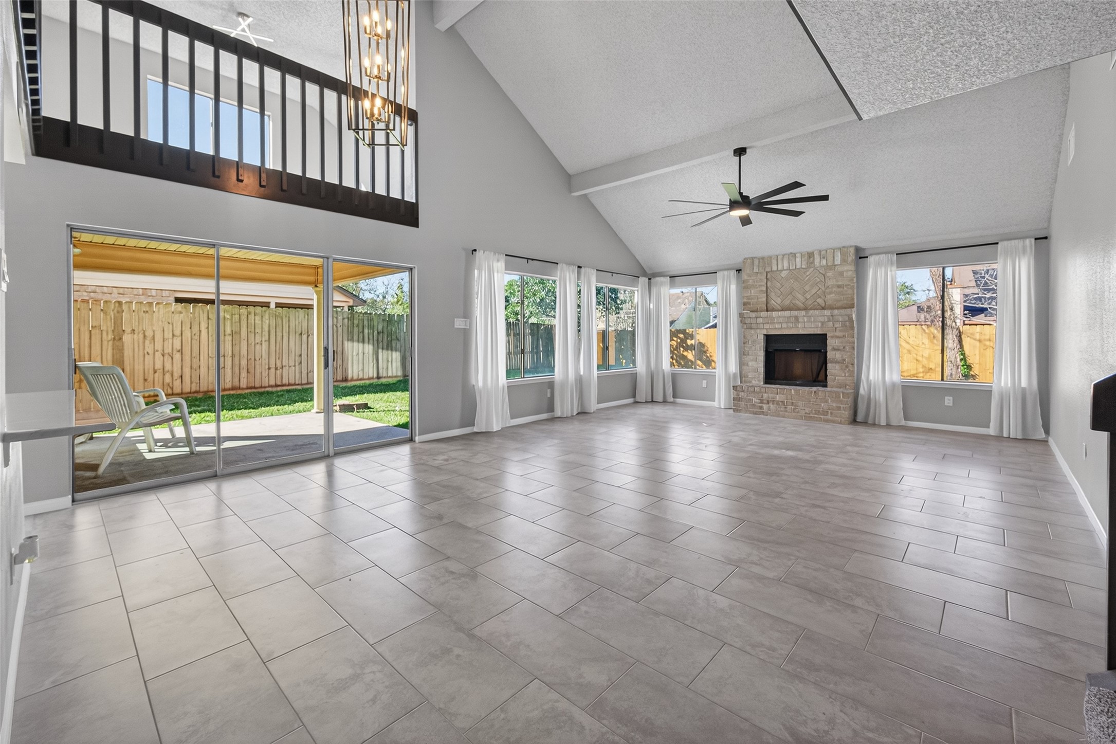 11406 Caesar Drive Houston, TX 77477 - Photo 6 of 37