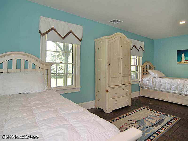 2389 Main Road Tiverton, RI 02878 - Photo 23 of 25 Bedroom.
