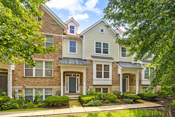 $3,100 | 5568 Cambridge Way, Hanover Park, IL 60133