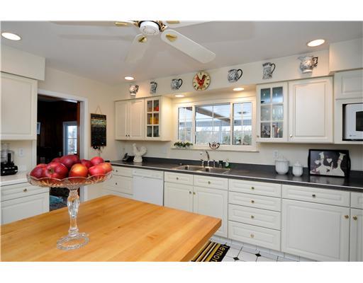 105 Oakville Road Beaver Falls, PA 15010 - Photo 11 of 17 Kitchen.