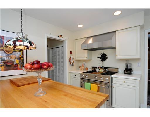 105 Oakville Road Beaver Falls, PA 15010 - Photo 9 of 17 Kitchen.