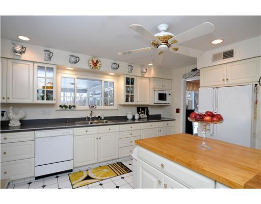 105 Oakville Road Beaver Falls, PA 15010 - Photo 10 of 17 Kitchen.