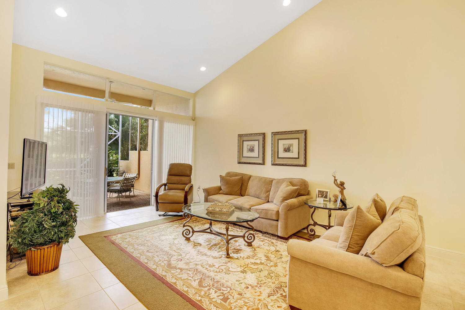 5022 Windsor Parke Drive Boca Raton, FL 33496 - Photo 2 of 20 Living Room